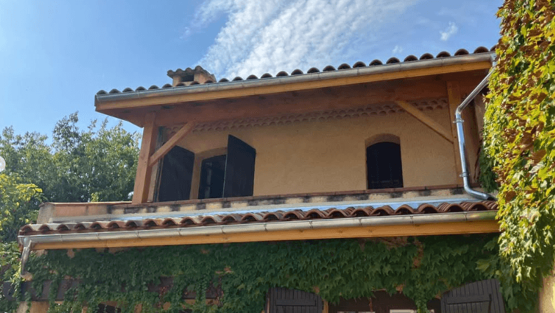 Avancée de toit et zinguerie rénovées à Cugnaux